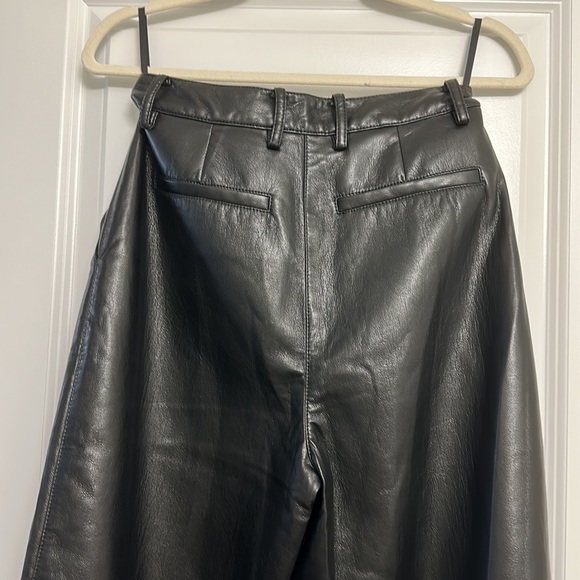 Babaton (Aritzia) pleather wide leg culottes barely worn - Picture 4 of 10